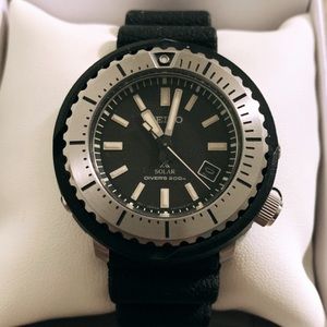 Seiko SNE541P1 „Baby Tuna“ (Men‘s solar watch)